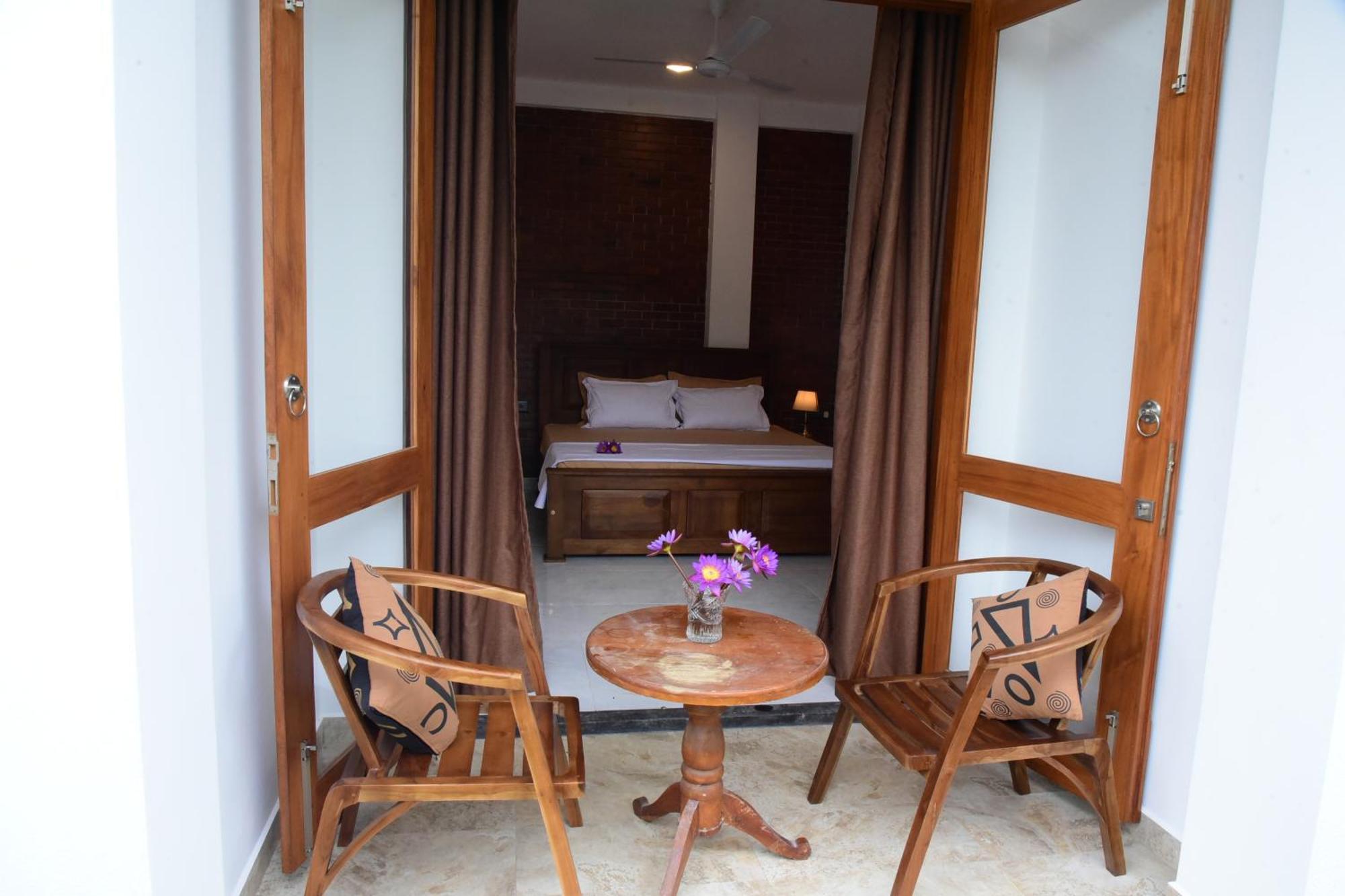 Hotel Ocean Ripples Hikkaduwa Exteriér fotografie